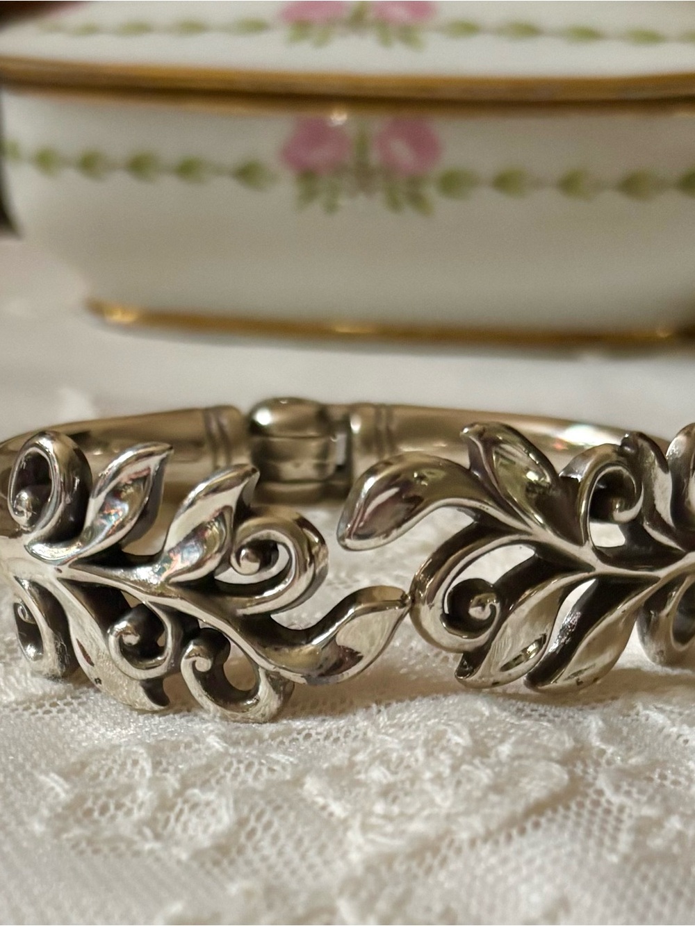 Brighton Silver Plated Leaf Hinged Bracelet- Bangle Cuff